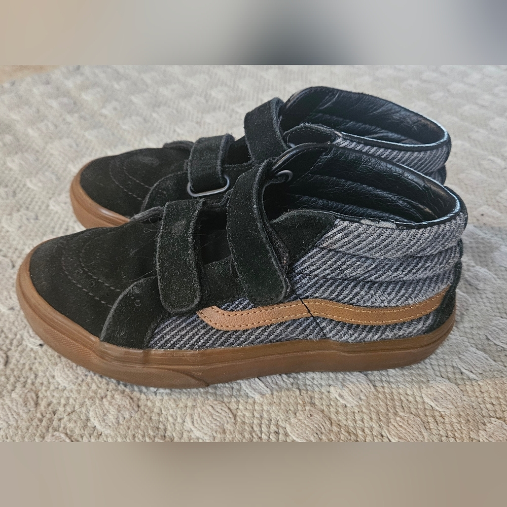 Vans Kids Sneakers Black & Tan Velcro Suede Size 3